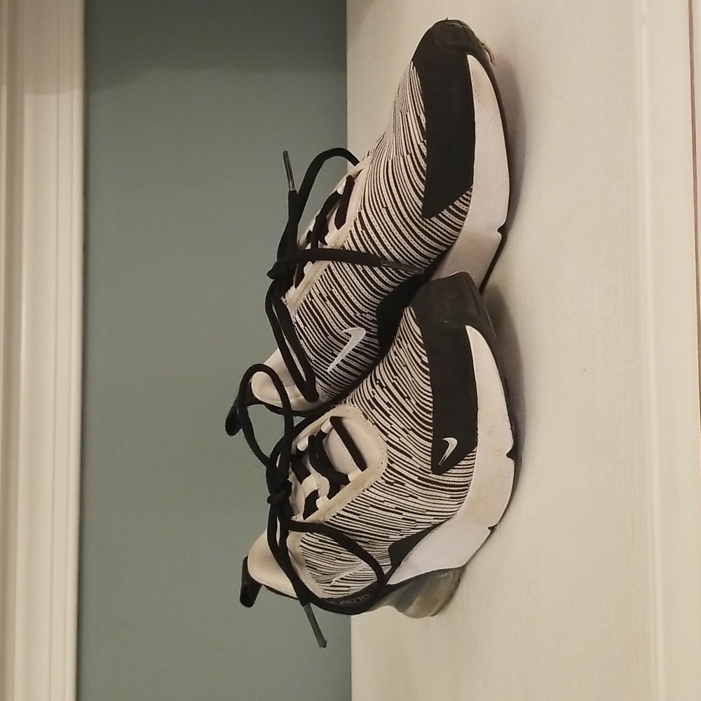 Kids Nike 270's
